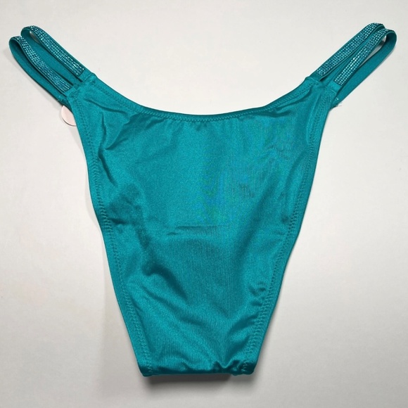 Victoria Secret - Picture 7 of 7